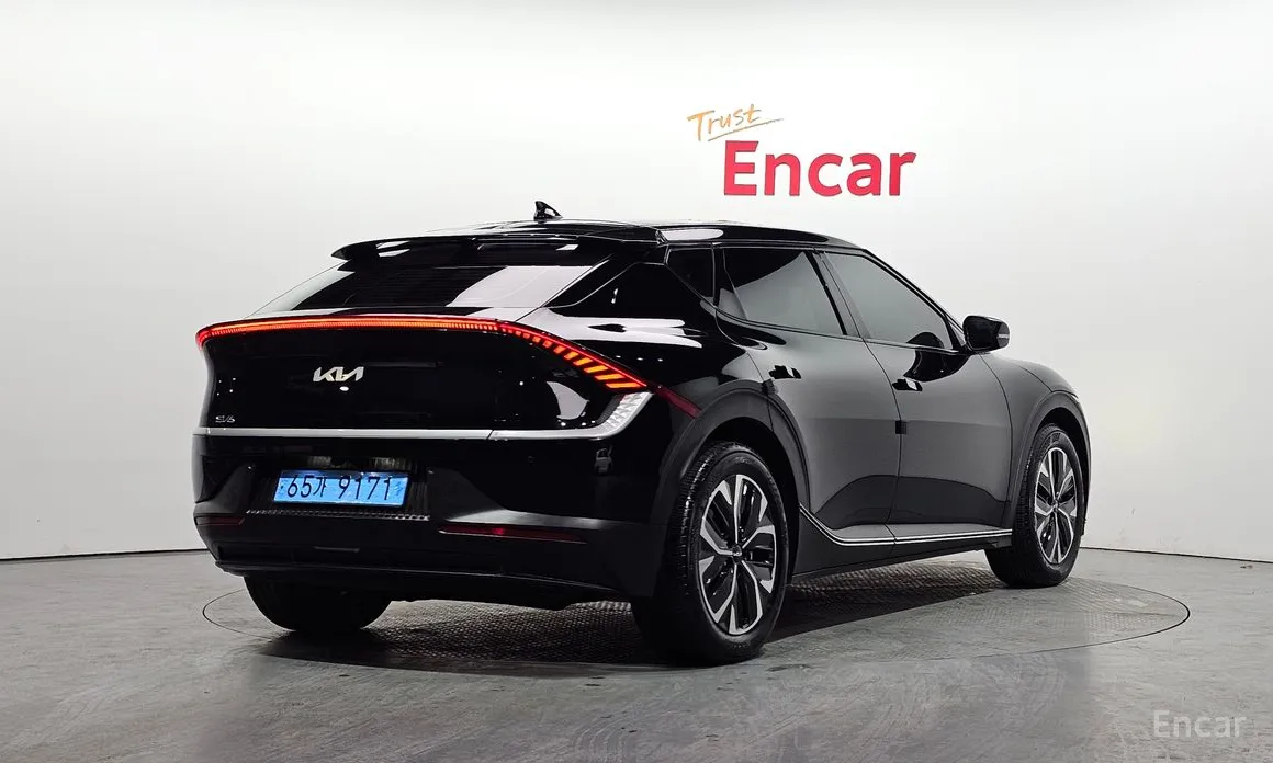 Фото 2 - Kia EV6