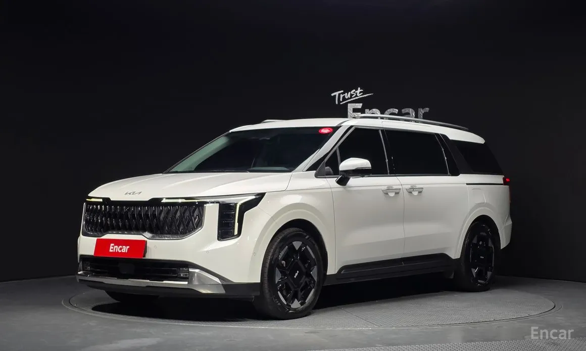 Фото 1 - Kia Carnival