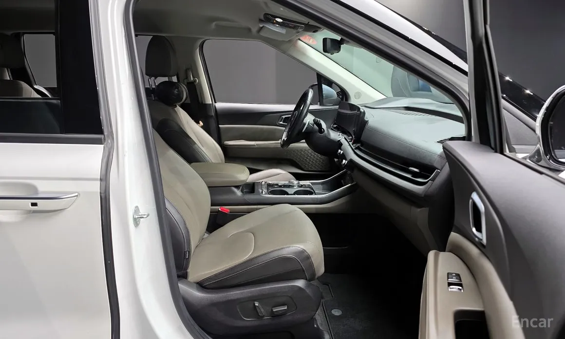 Фото 10 - Kia Carnival