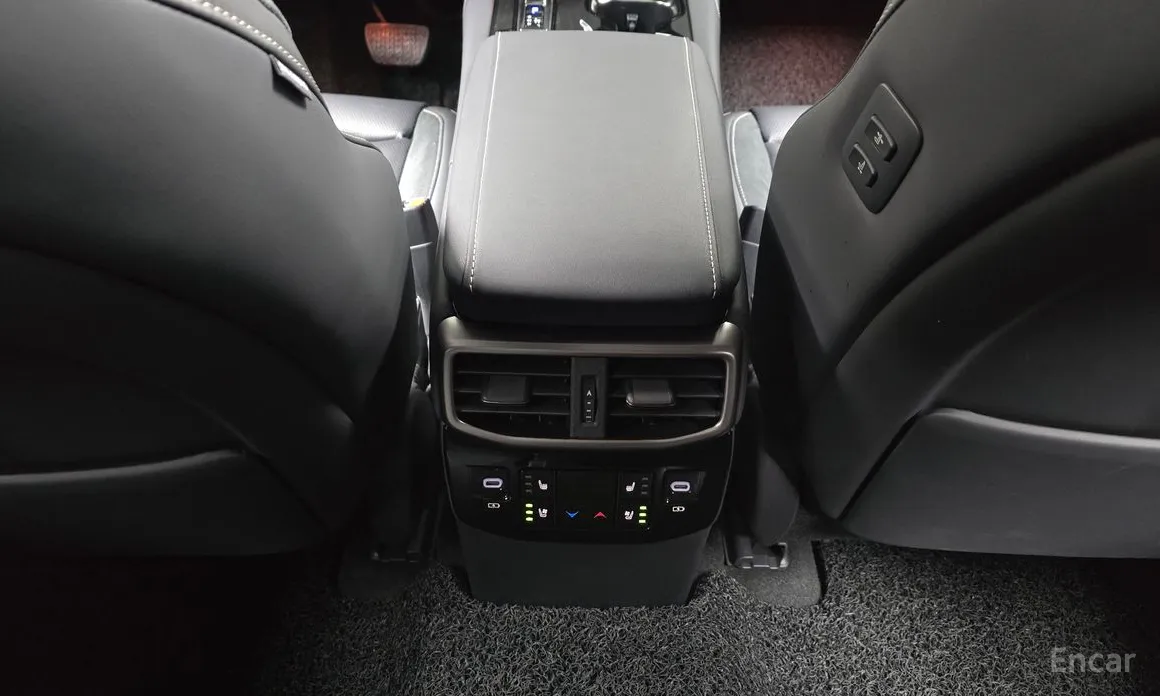 Фото 19 - Lexus RX