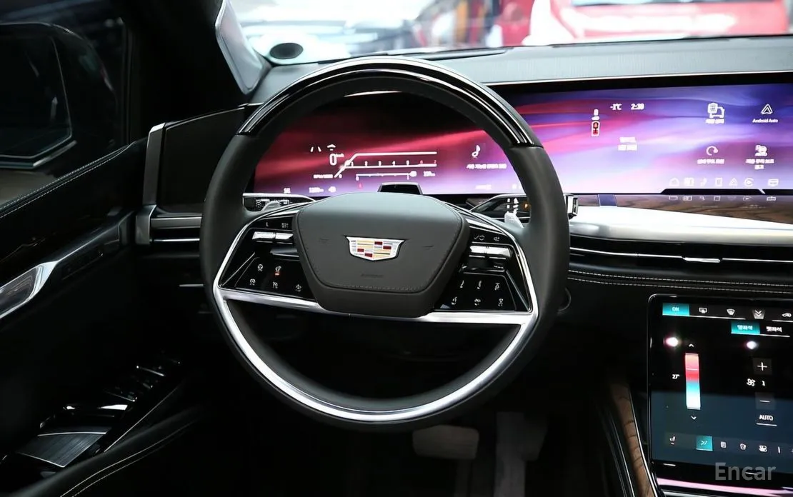 Фото 13 - Cadillac Escalade