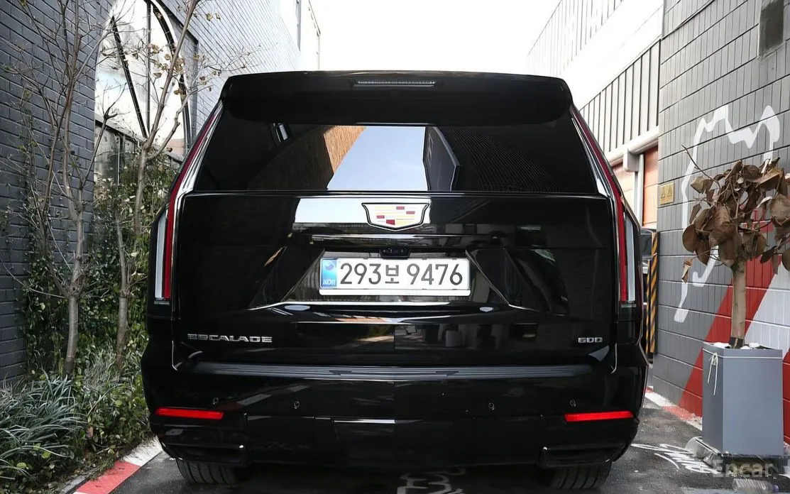 Фото 3 - Cadillac Escalade