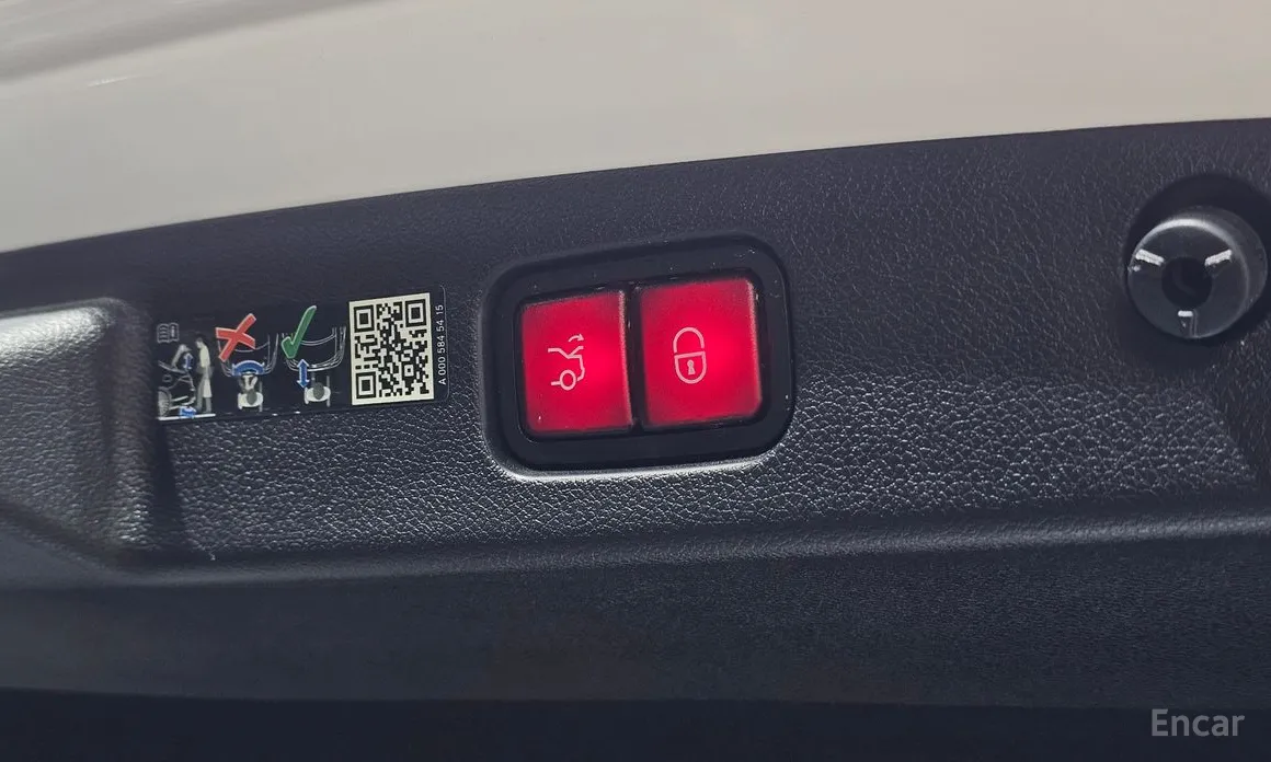 Фото 18 - Mercedes-Benz E-Class