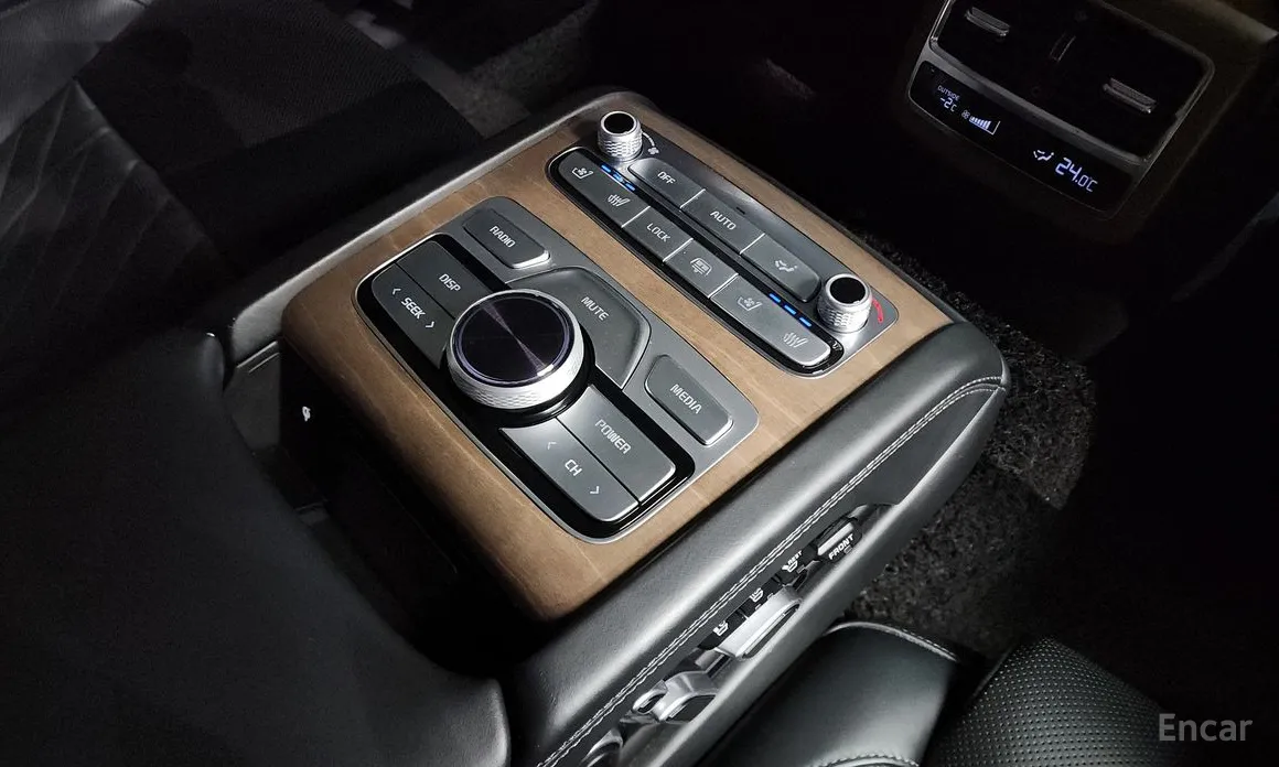 Фото 19 - Kia K9