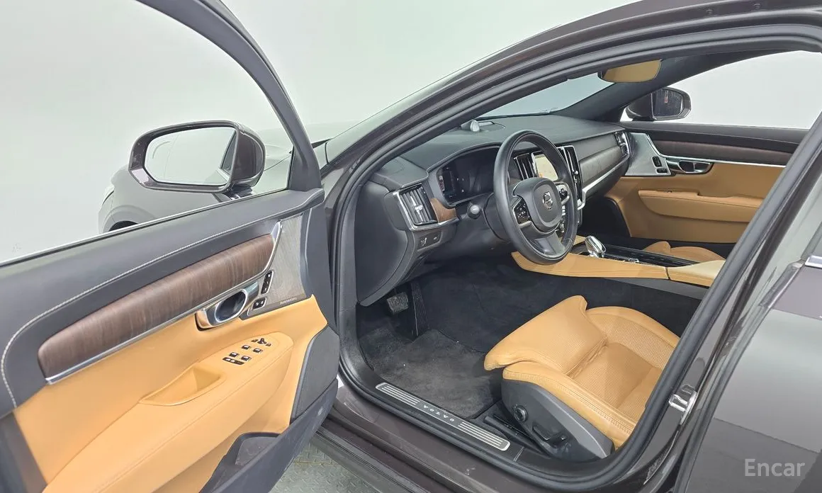 Фото 10 - Volvo S90