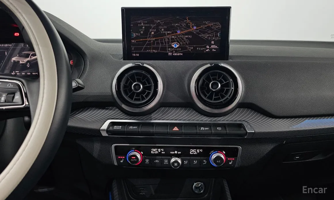 Фото 14 - Audi Q2