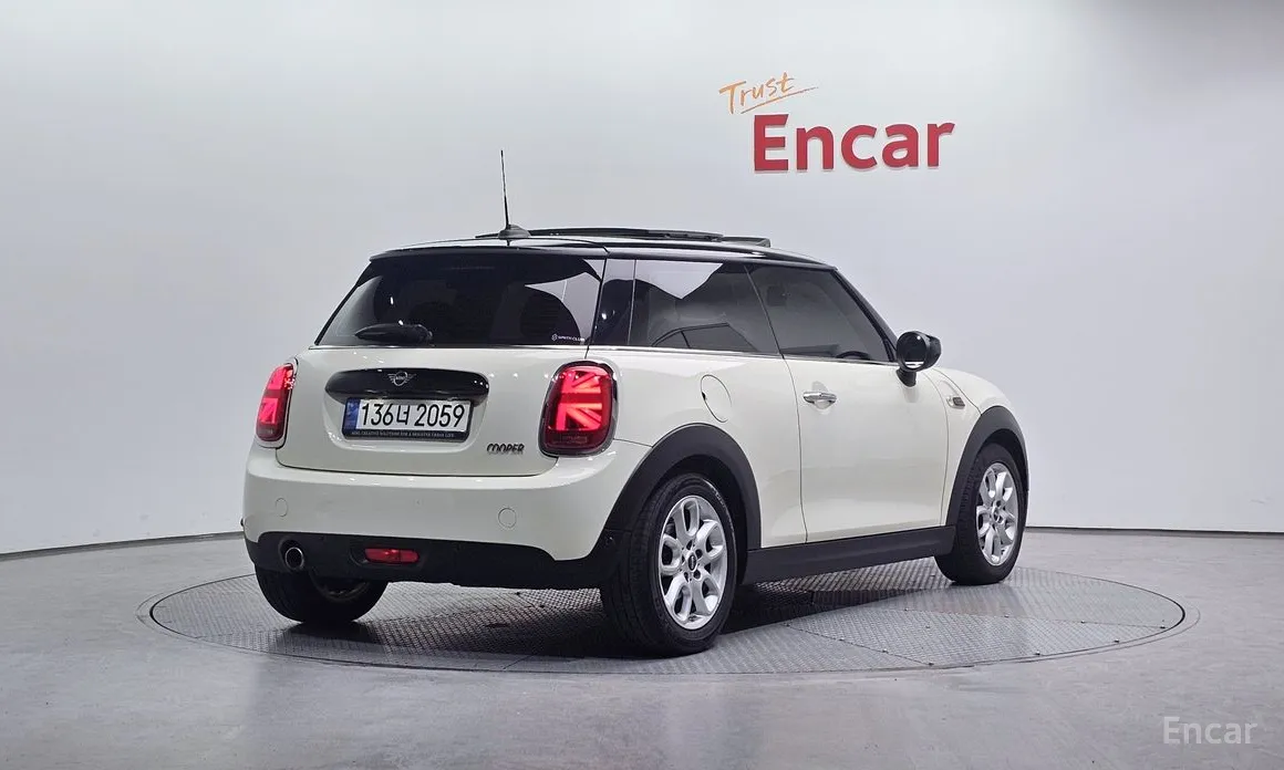 Фото 2 - Mini Cooper