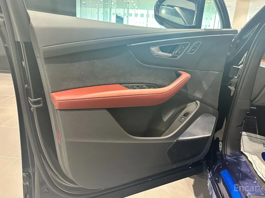 Фото 11 - Audi SQ7