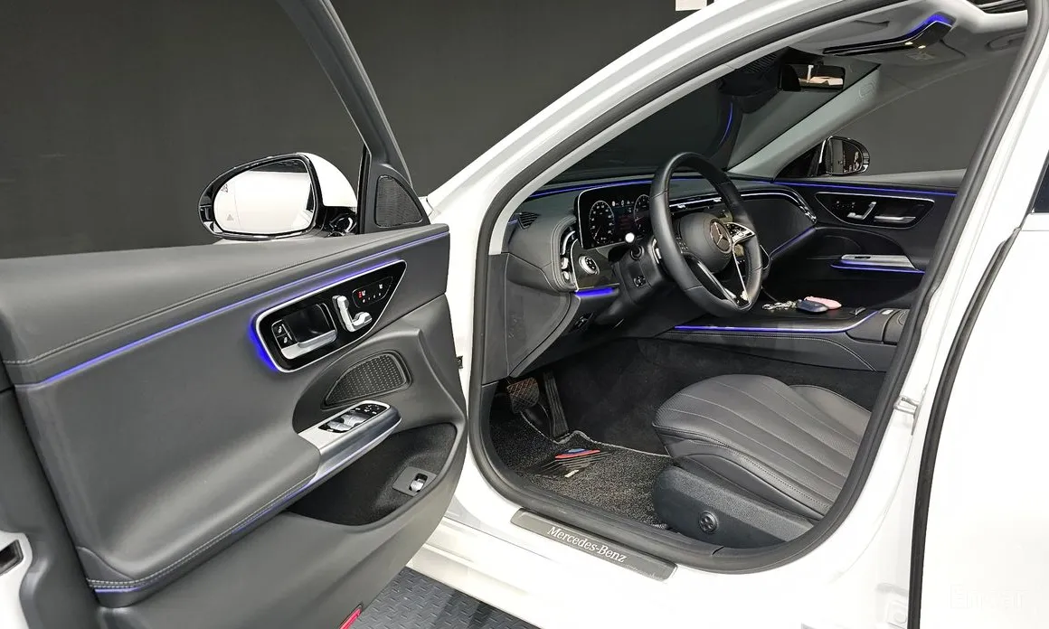 Фото 11 - Mercedes-Benz E-Class