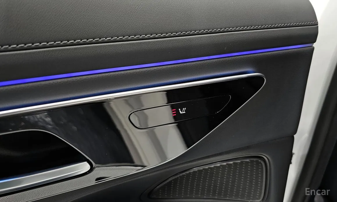 Фото 16 - Mercedes-Benz E-Class