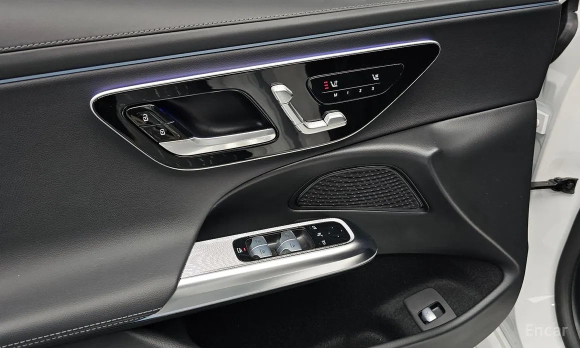 Фото 19 - Mercedes-Benz E-Class