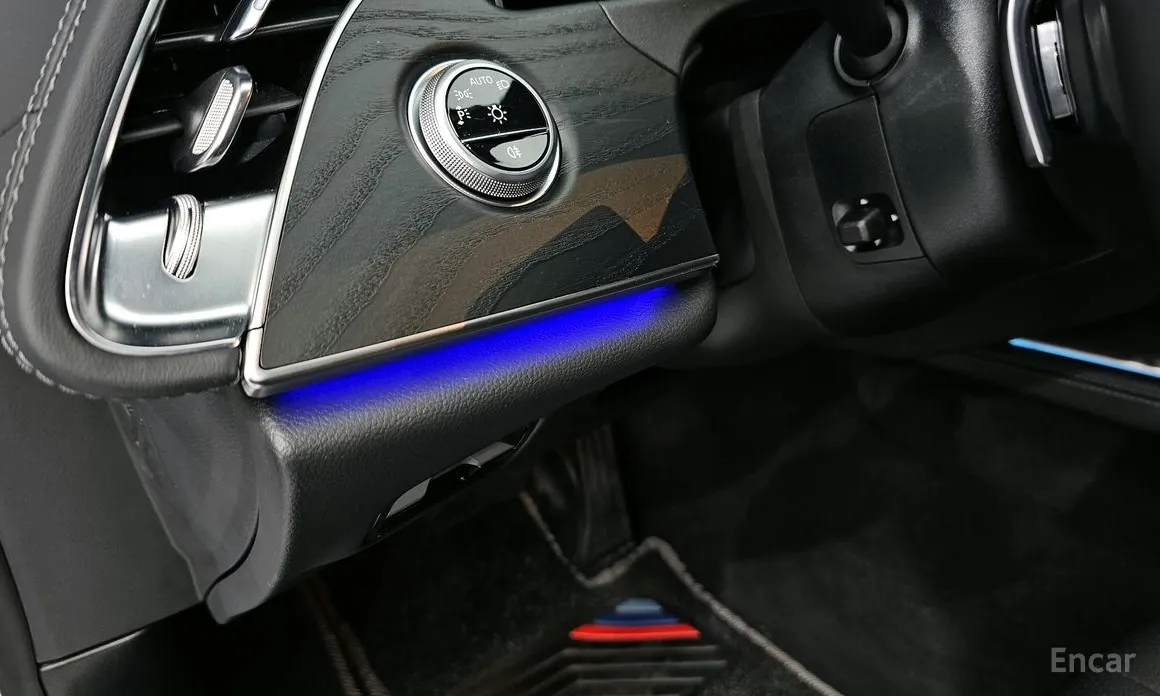 Фото 20 - Mercedes-Benz E-Class