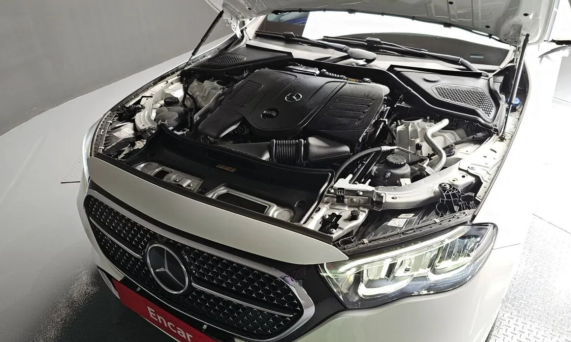 Фото 6 - Mercedes-Benz E-Class