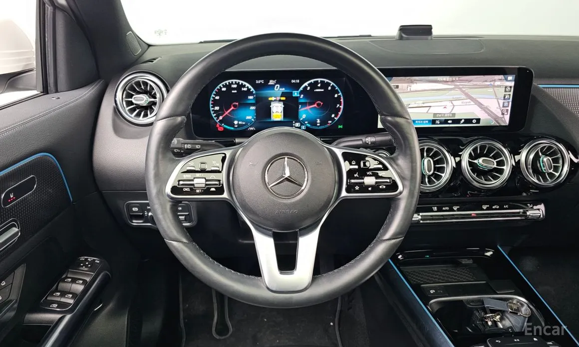 Фото 13 - Mercedes-Benz GLA-Class