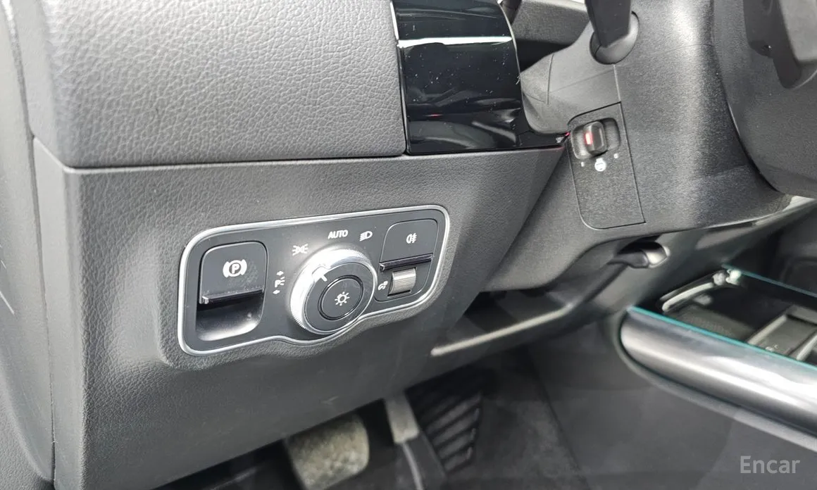 Фото 18 - Mercedes-Benz GLA-Class