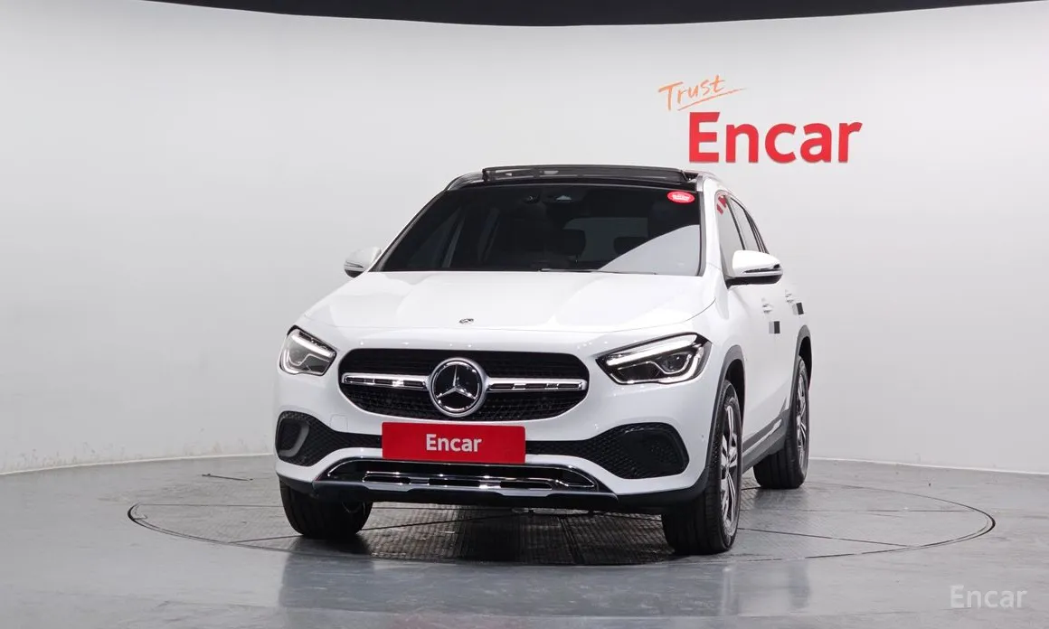 Фото 3 - Mercedes-Benz GLA-Class