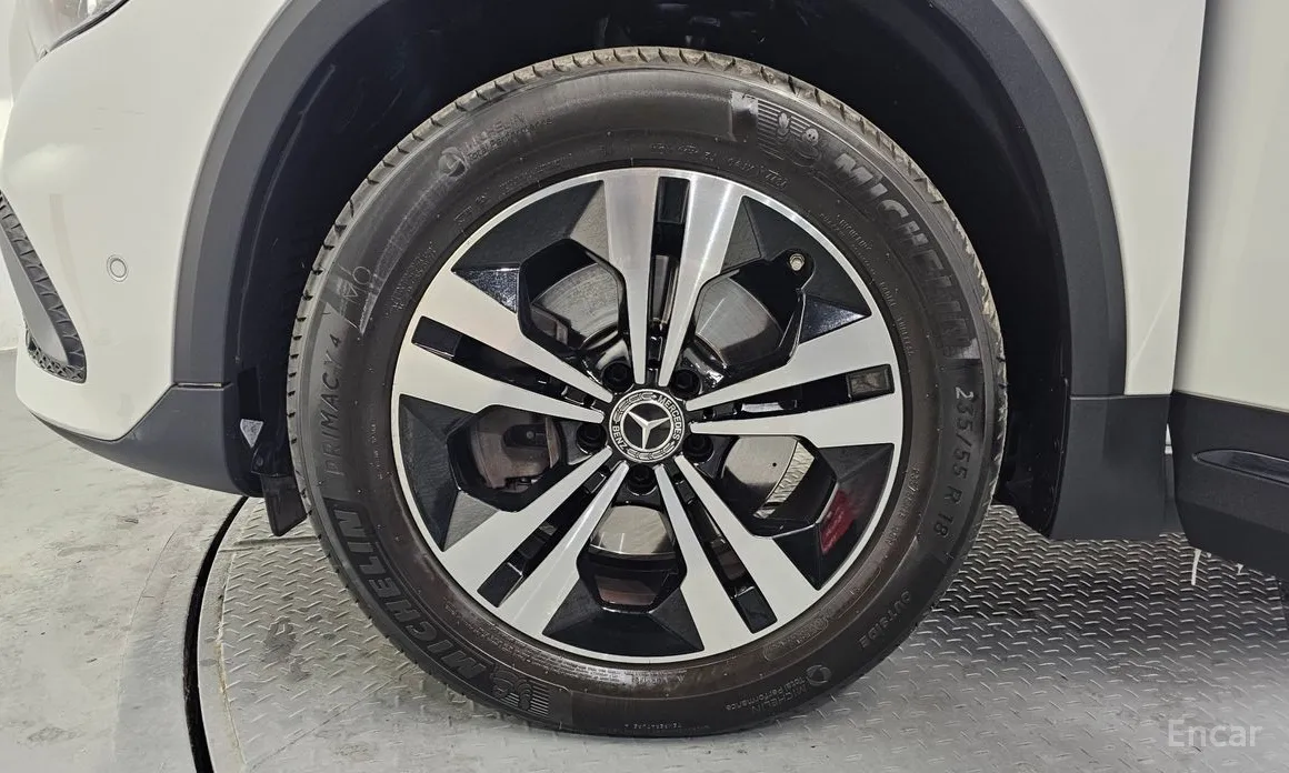 Фото 5 - Mercedes-Benz GLA-Class