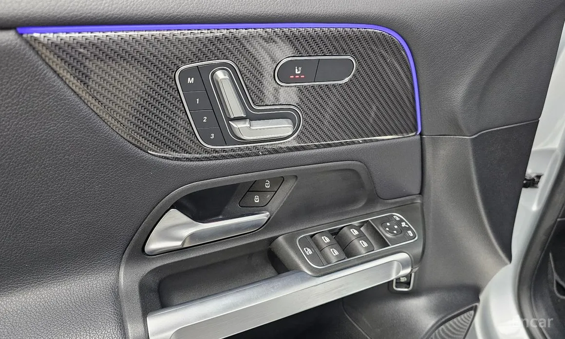 Фото 14 - Mercedes-Benz GLB-Class