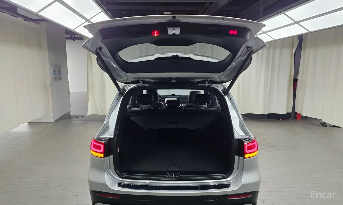 Фото 20 - Mercedes-Benz GLB-Class