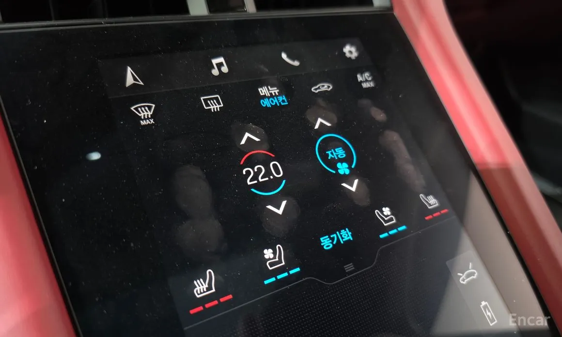 Фото 16 - Porsche Taycan