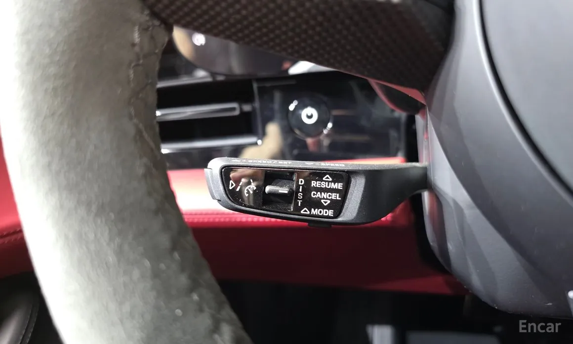 Фото 19 - Porsche Taycan