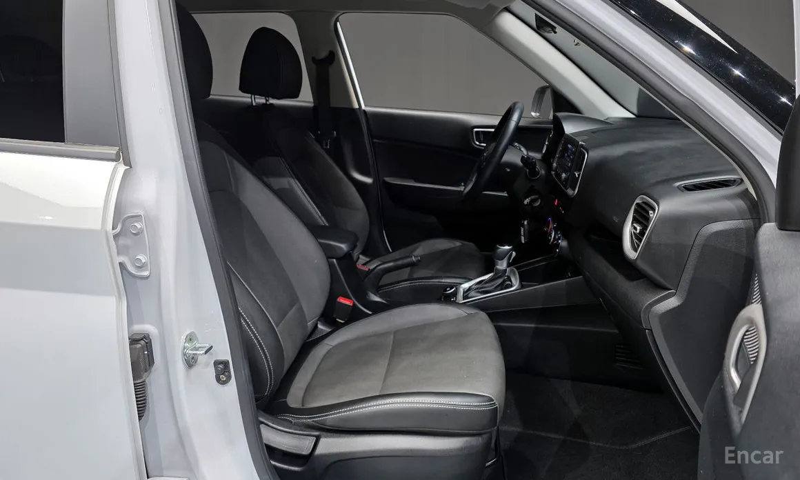 Фото 11 - Hyundai Venue