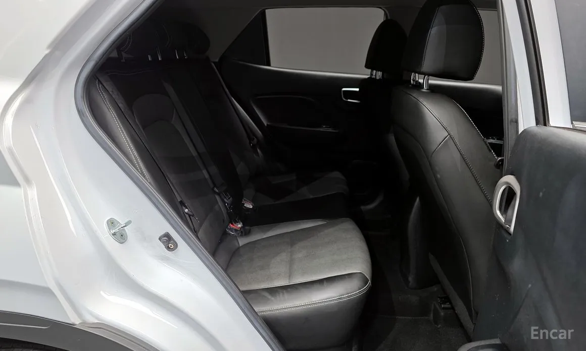 Фото 12 - Hyundai Venue