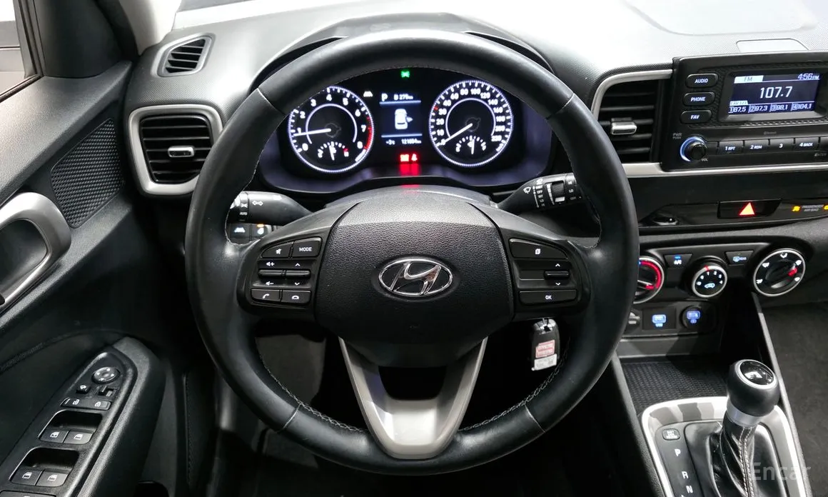 Фото 13 - Hyundai Venue