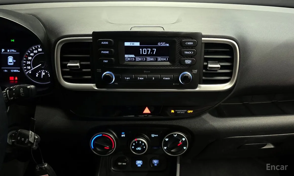 Фото 16 - Hyundai Venue