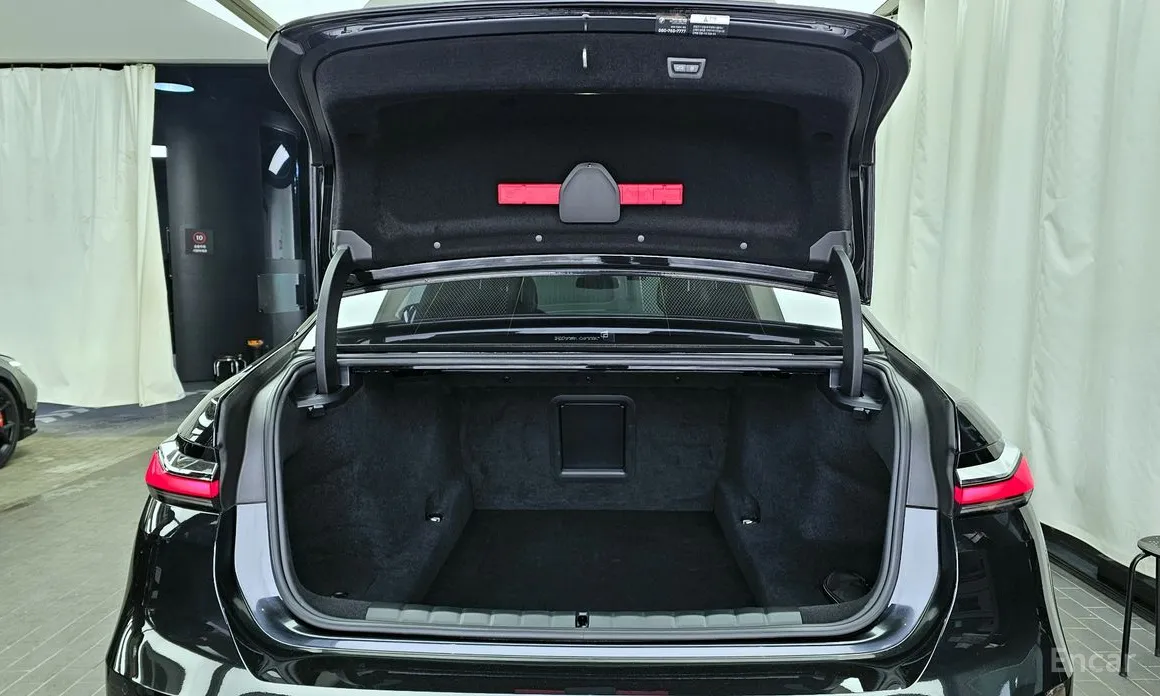 Фото 20 - BMW 7 Series