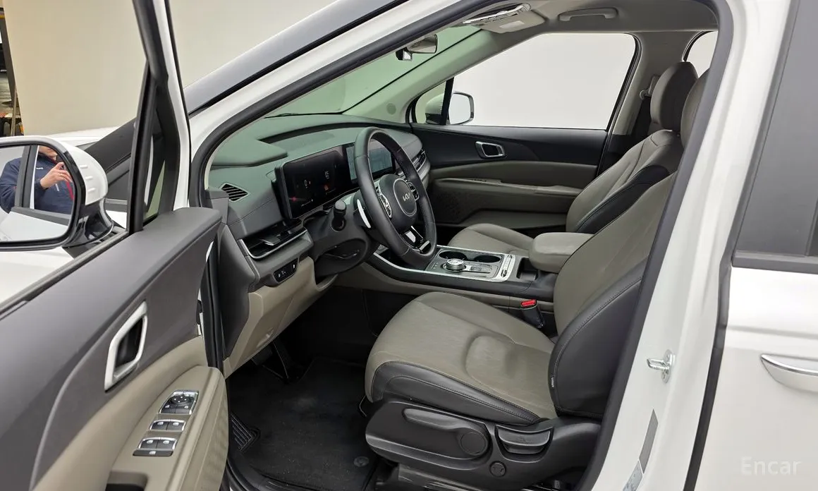 Фото 10 - Kia Carnival