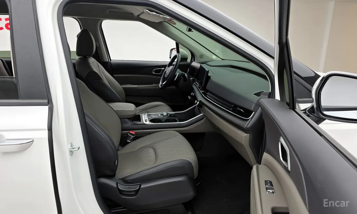 Фото 11 - Kia Carnival