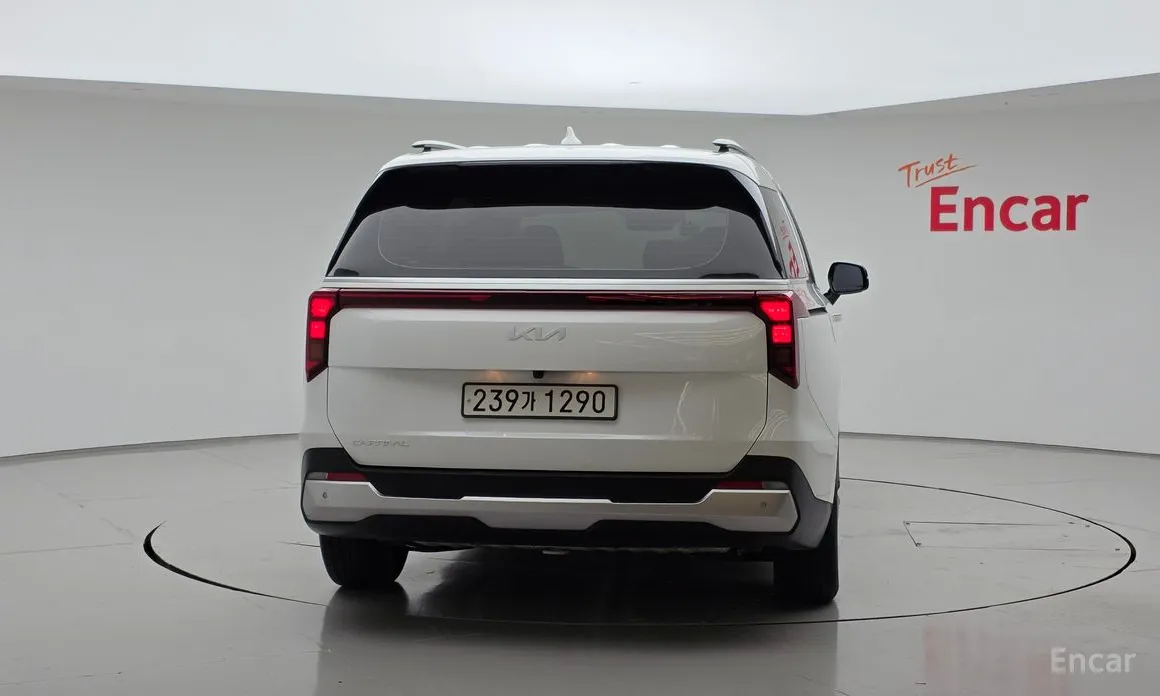 Фото 4 - Kia Carnival