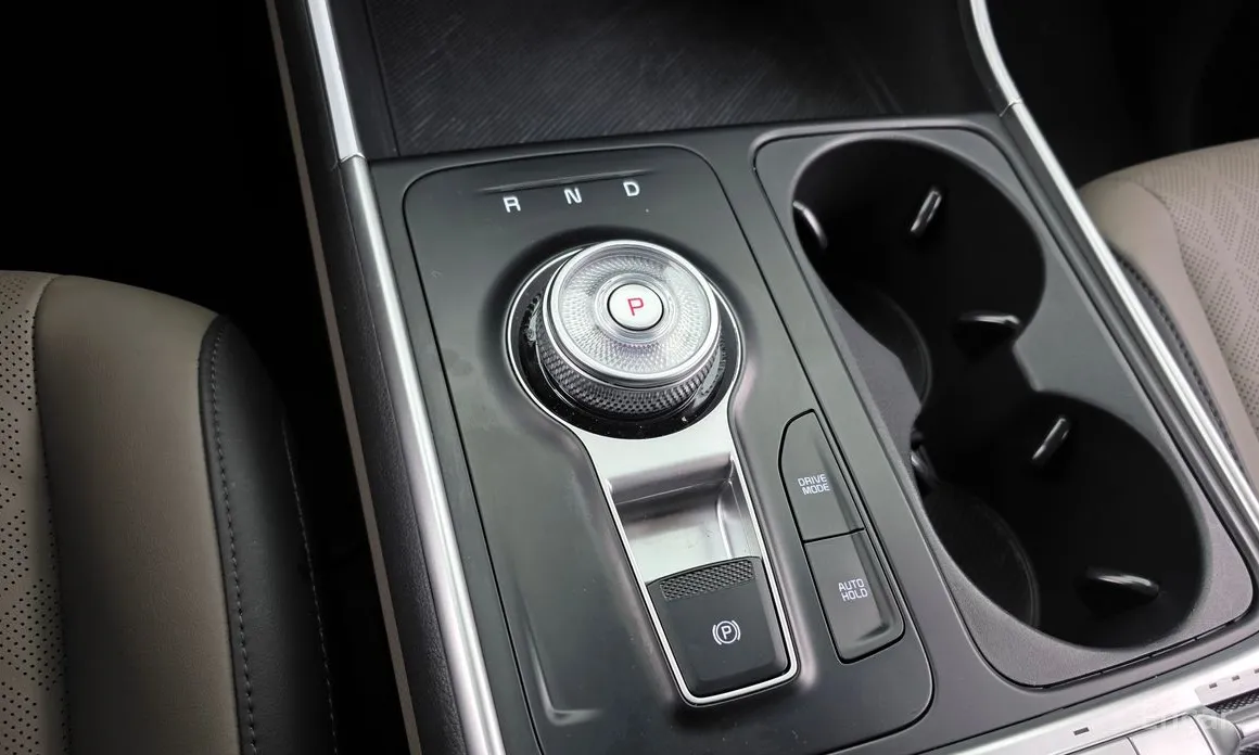 Фото 9 - Kia Carnival