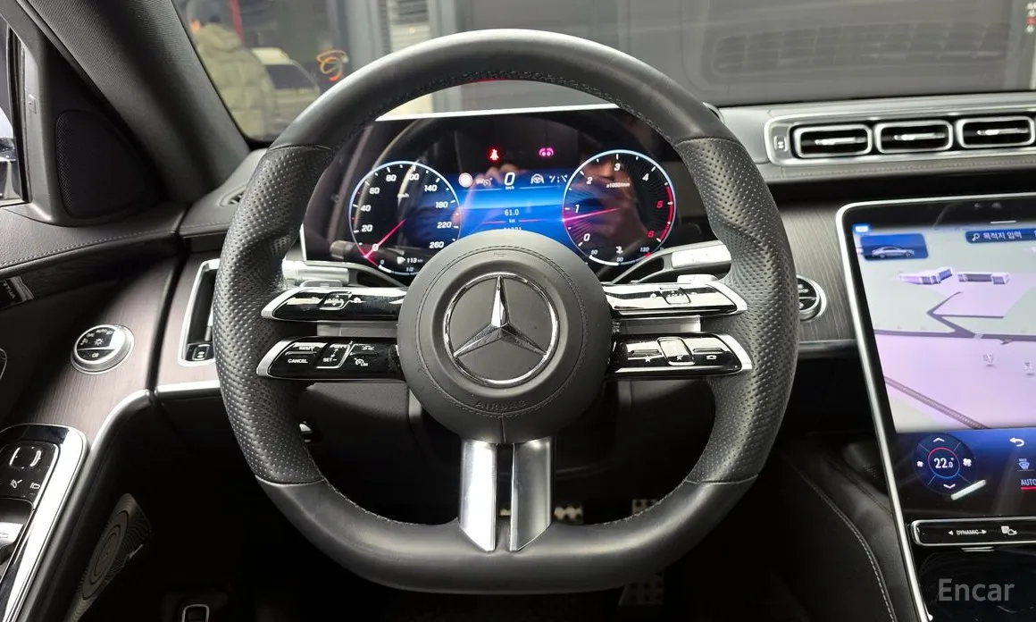 Фото 13 - Mercedes-Benz S-Class