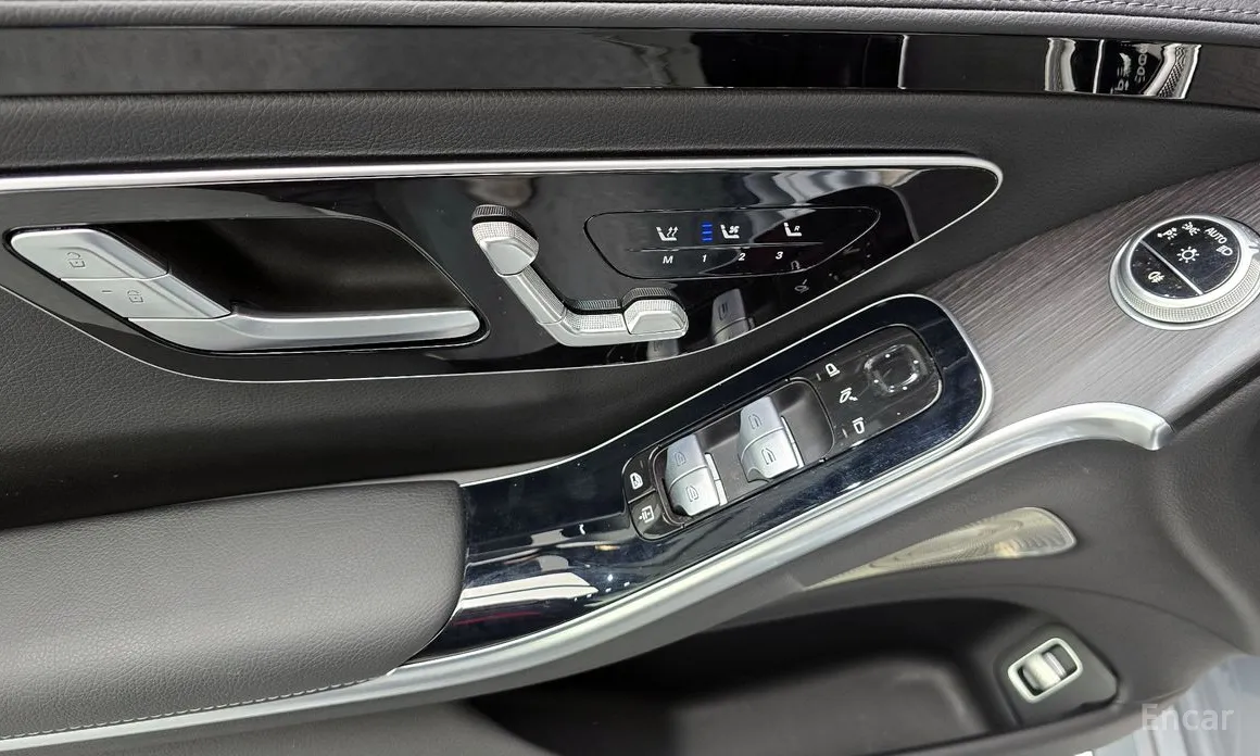 Фото 14 - Mercedes-Benz S-Class