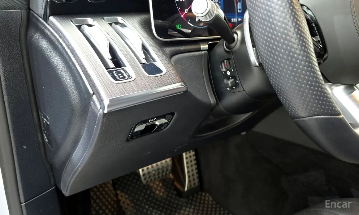 Фото 15 - Mercedes-Benz S-Class