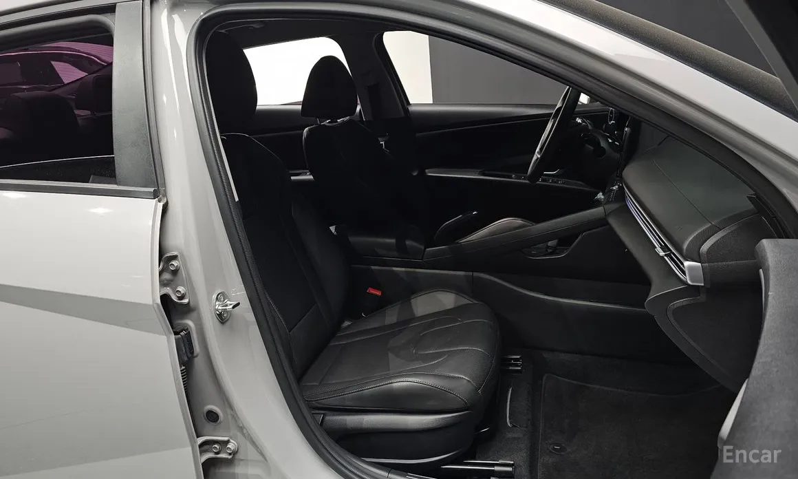 Фото 10 - Hyundai Avante