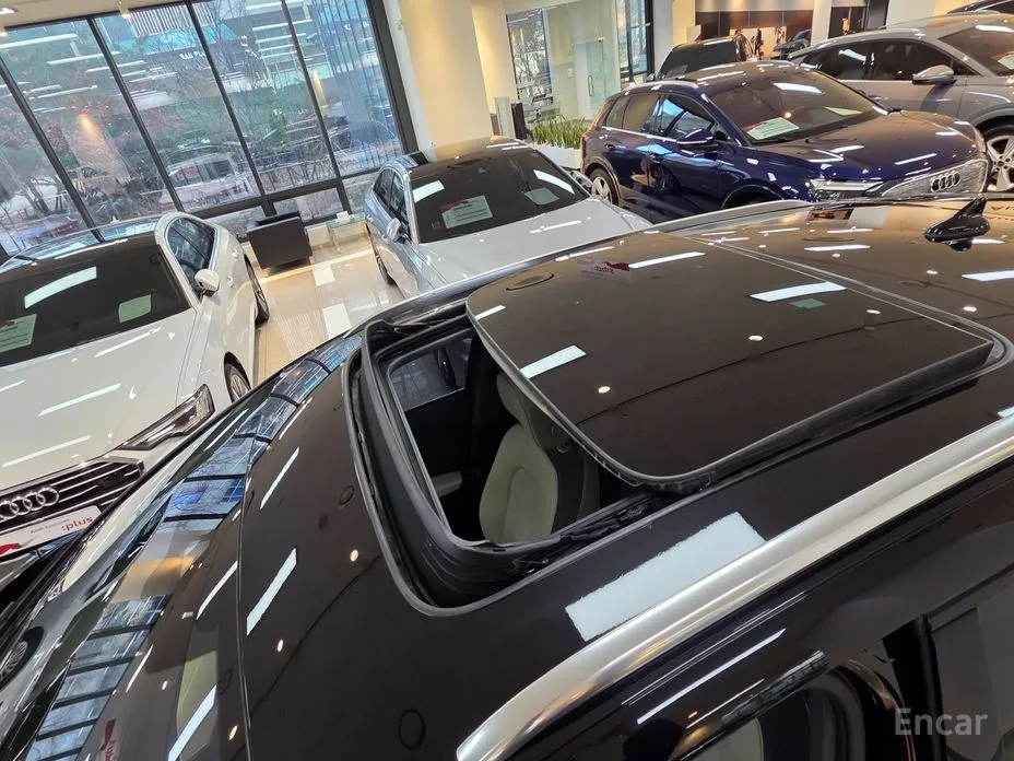 Фото 15 - Audi Q4 e-tron