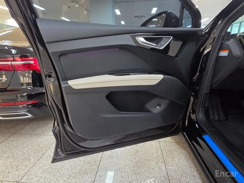 Фото 16 - Audi Q4 e-tron