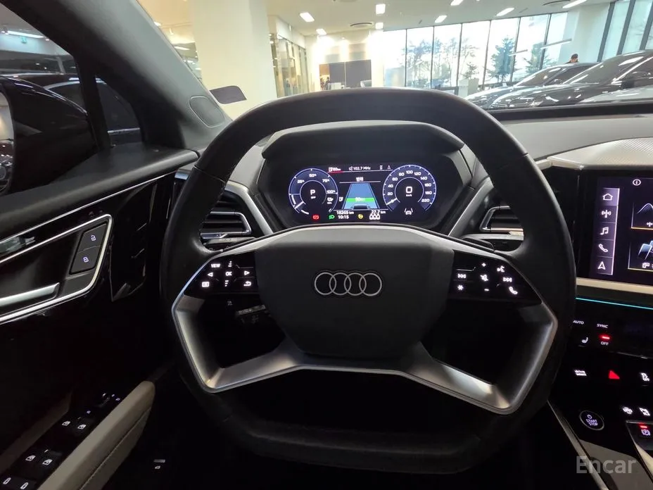 Фото 19 - Audi Q4 e-tron