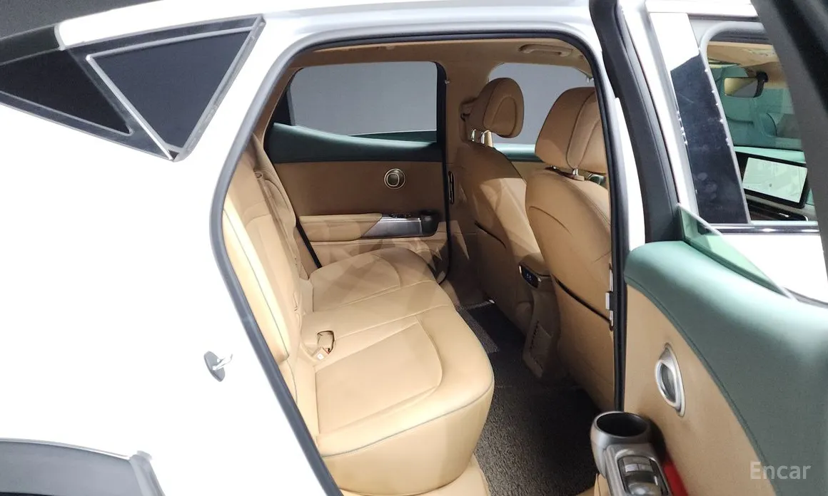 Фото 12 - Genesis GV60