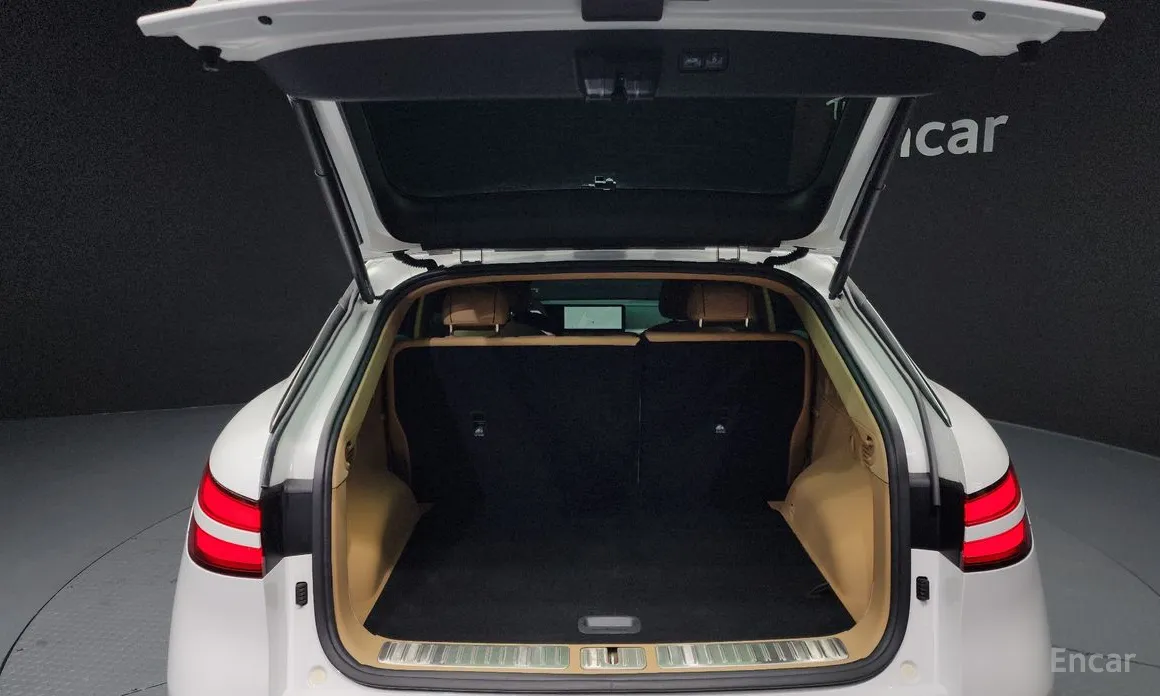 Фото 20 - Genesis GV60