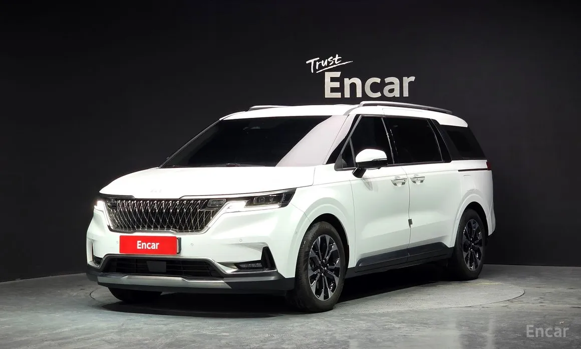 Фото 1 - Kia Carnival