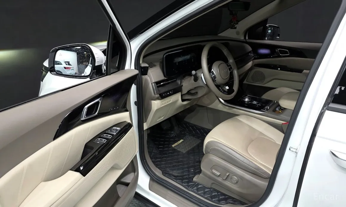 Фото 10 - Kia Carnival