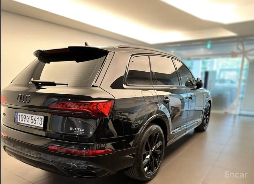 Фото 5 - Audi Q7