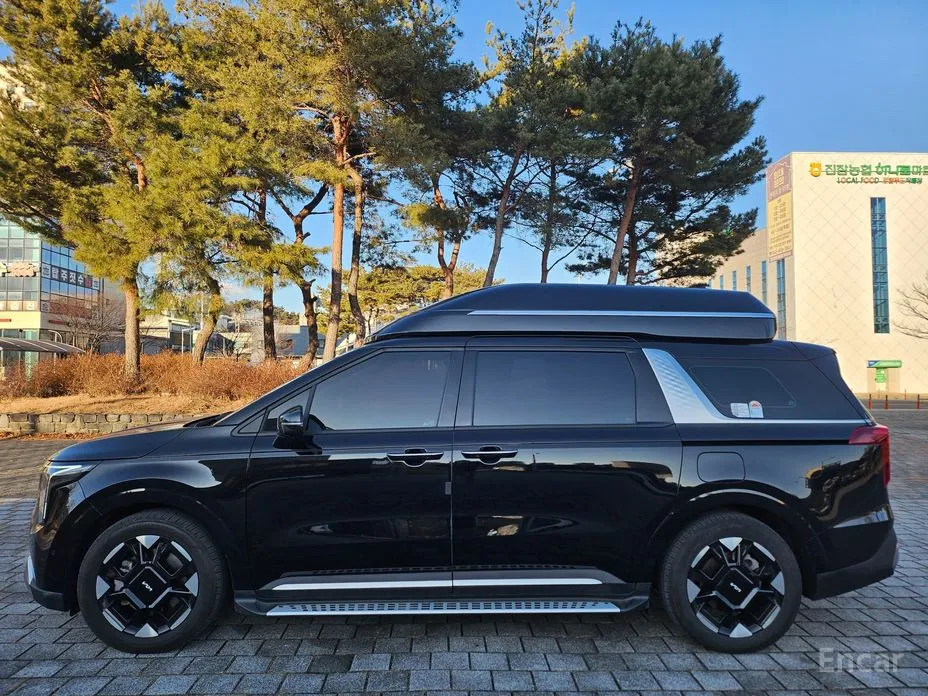 Photo 3 - Kia Carnival