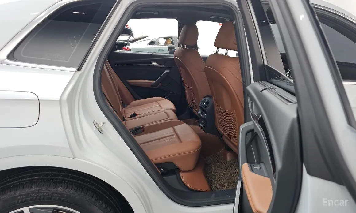 Фото 12 - Audi Q5