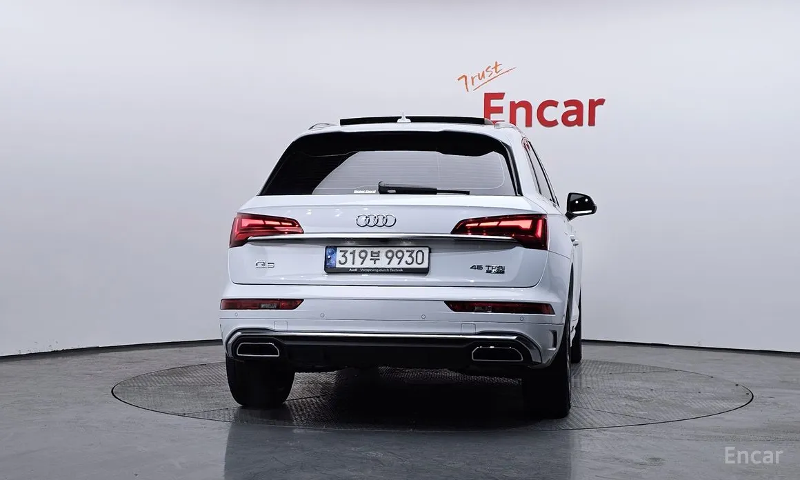 Фото 4 - Audi Q5