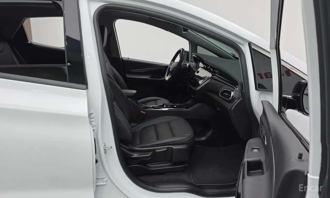 Фото 11 - Chevrolet Bolt EV